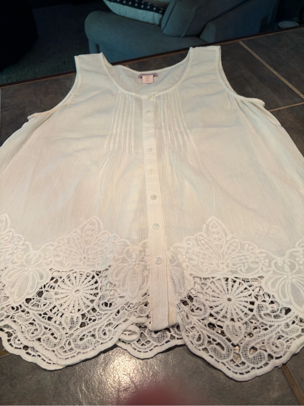 St. Tropez White Sleeveless Button Lace-Hem Tank, XL